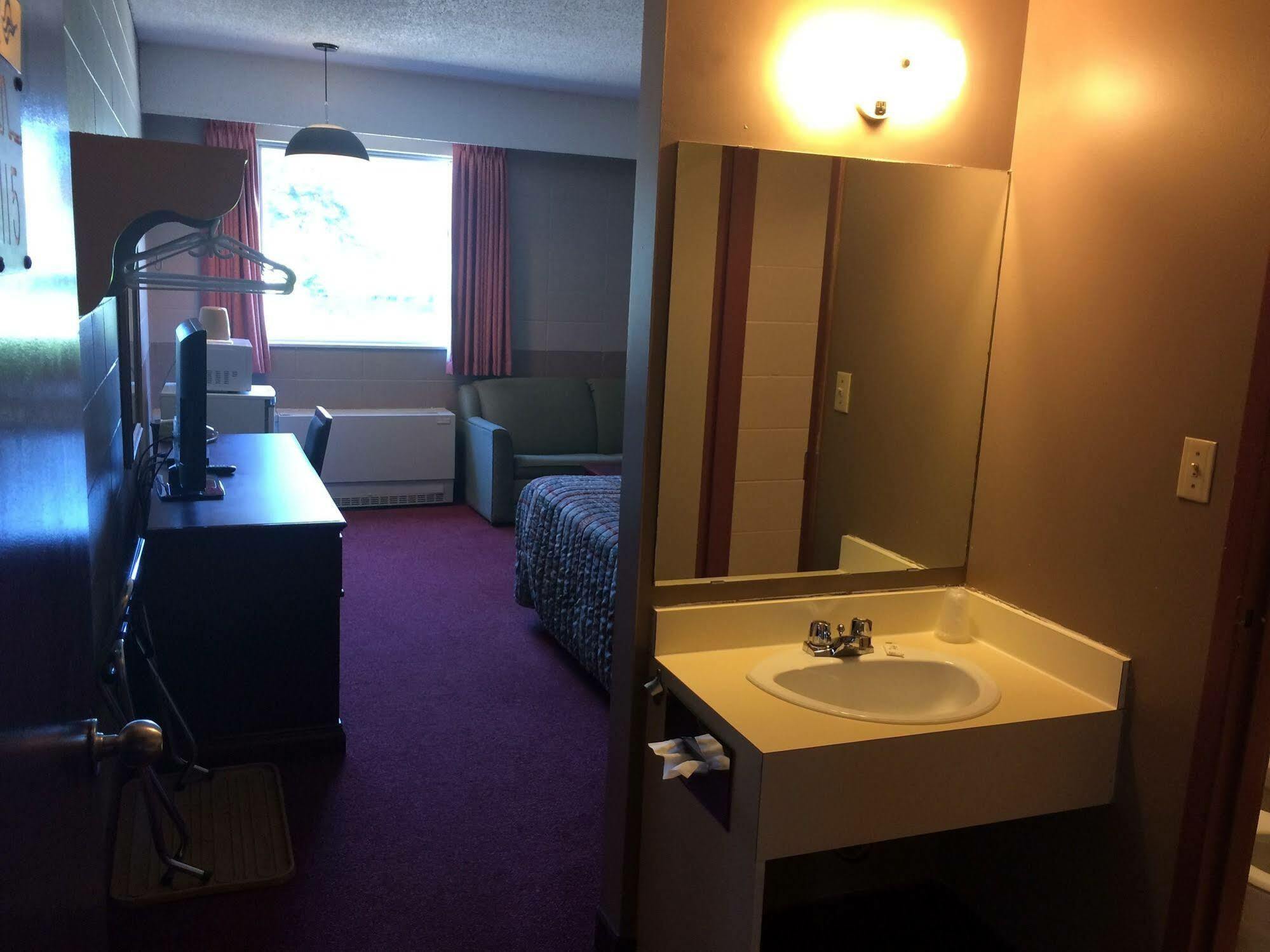 Midtown Motor Inn Bonnyville Luaran gambar